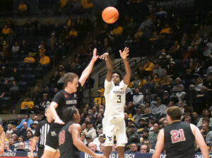 Honor Huff hits 8 3's, D.J. Thomas scores 25 and WVU rolls past Lafayette